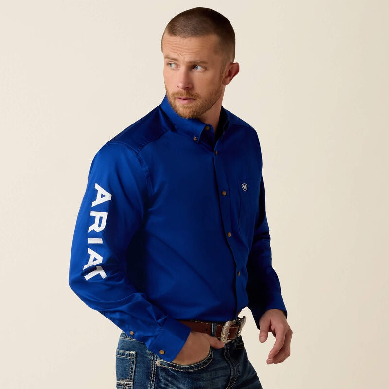 10017498 | ARIAT MEN'S ULTRAMARINE/WHITE TEAM LOGO TWILL CLASSIC FIT LS SHIRT