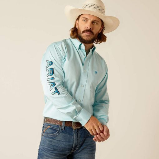 10048717 | ARIAT MEN'S LIGHT AQUA TEAM LOGO TWILL FITTED LS SHIRT