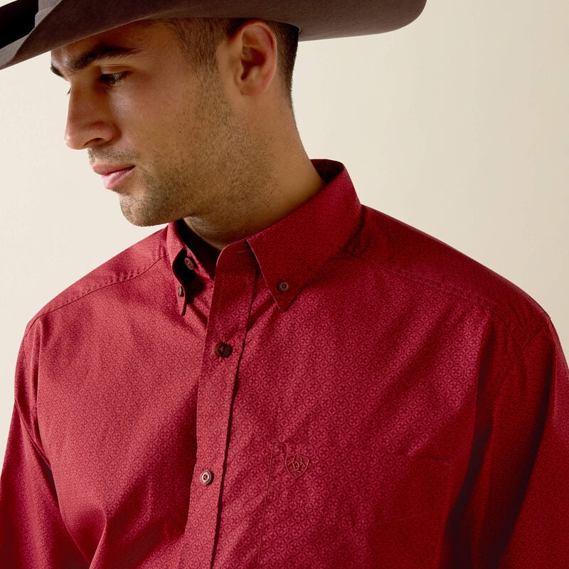 10071605 | ARIAT MEN’S TITO CLASSIC FIT L/S SHIRT - BRICK RED GEO PRINT