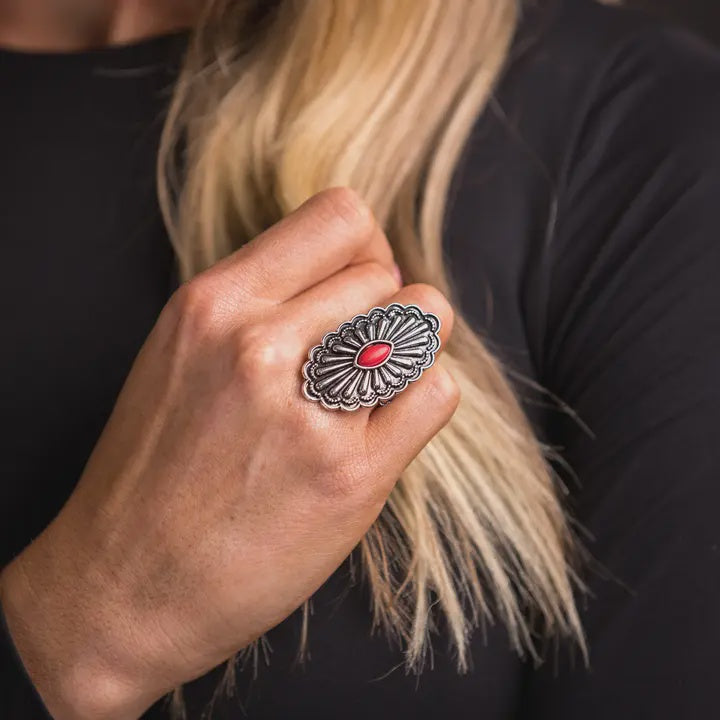 R259RD | WEST & CO ADJUSTABLE OVAL CONCHO RED RING
