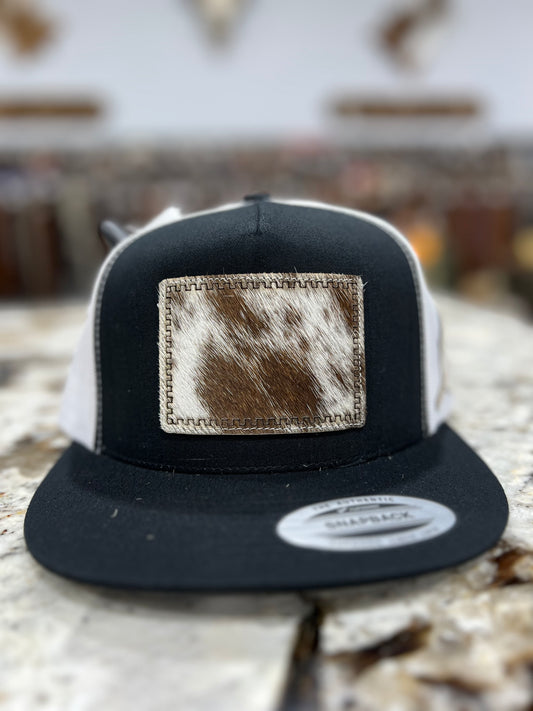 CUEROLINE COWHIDE SQUARE BORDER CAP