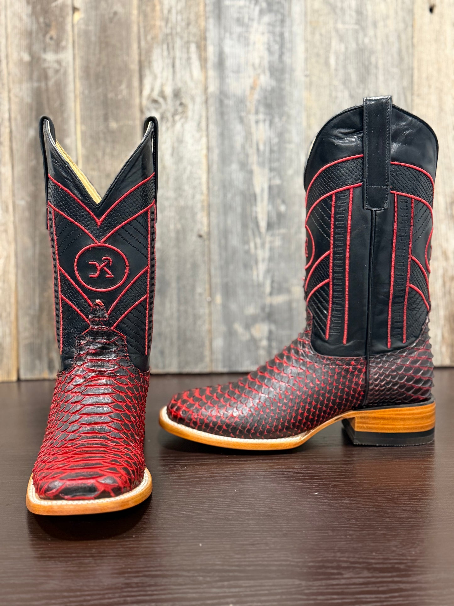 DARK RANCH PYTHON IMITATION BLACK CHERRY BULLDOG SQAURE