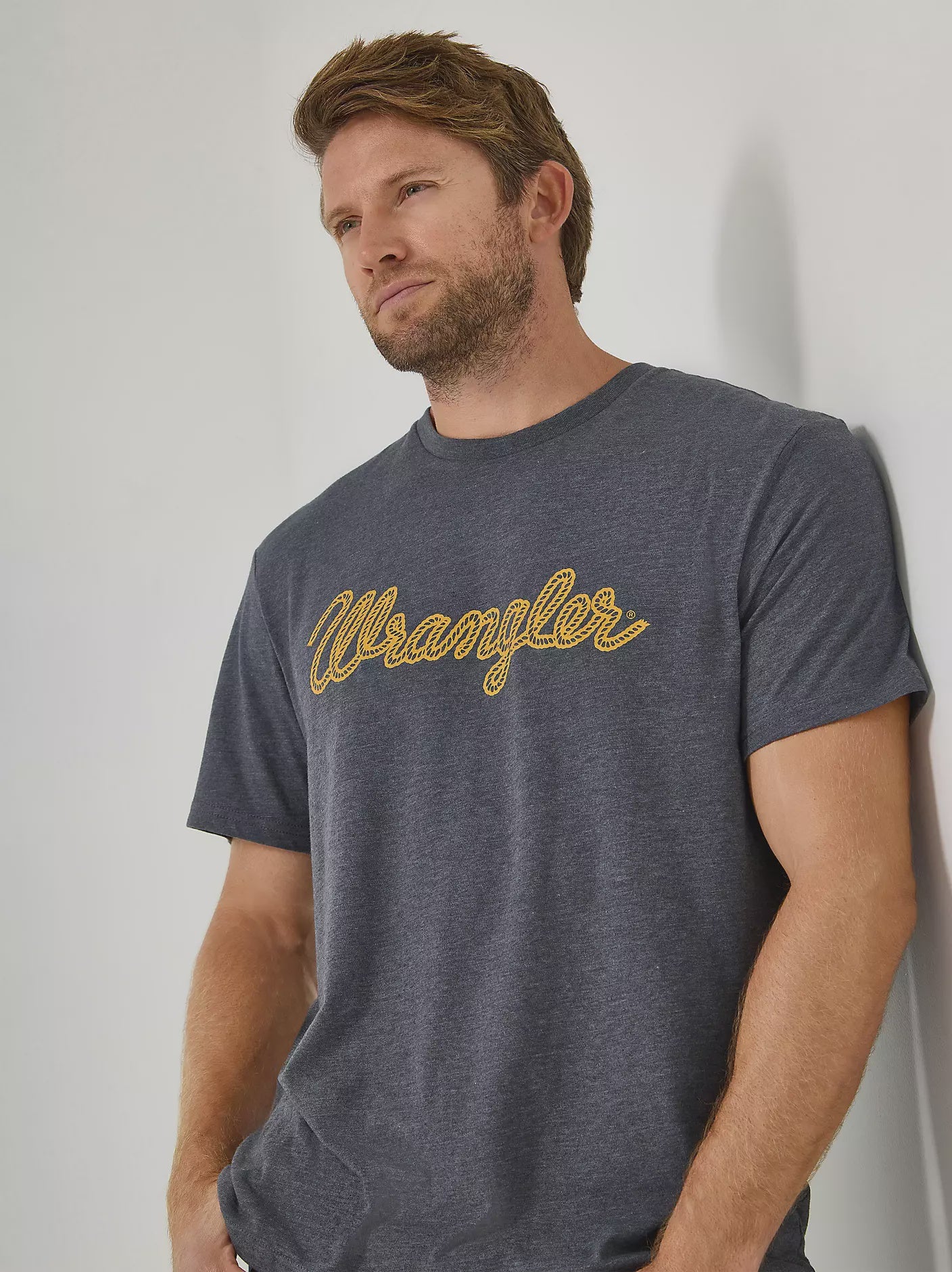 112344109 | WRANGLER MEN’S ROPE LOGO S/S T-SHIRT - ASPHALT