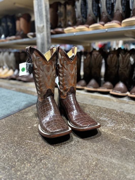 RANCHERS AMERICAN ALLIGATOR CAFE