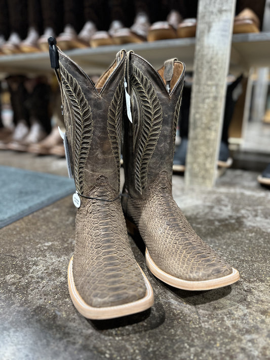 RANCHERS PYTHON ANTIQUE SADDLE