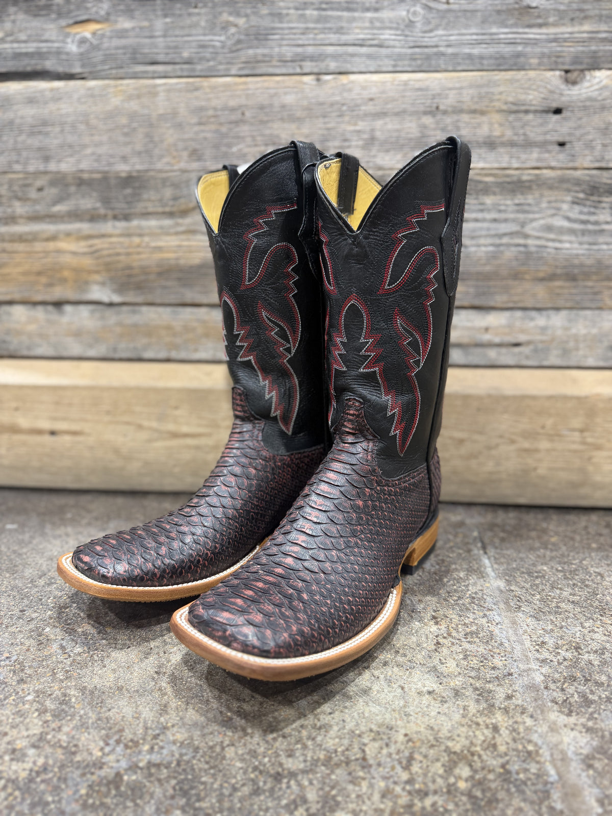 CADENA PYTHON BLACK CHERRY RANCHERO TOE BOOT - BLK/RED TUBE