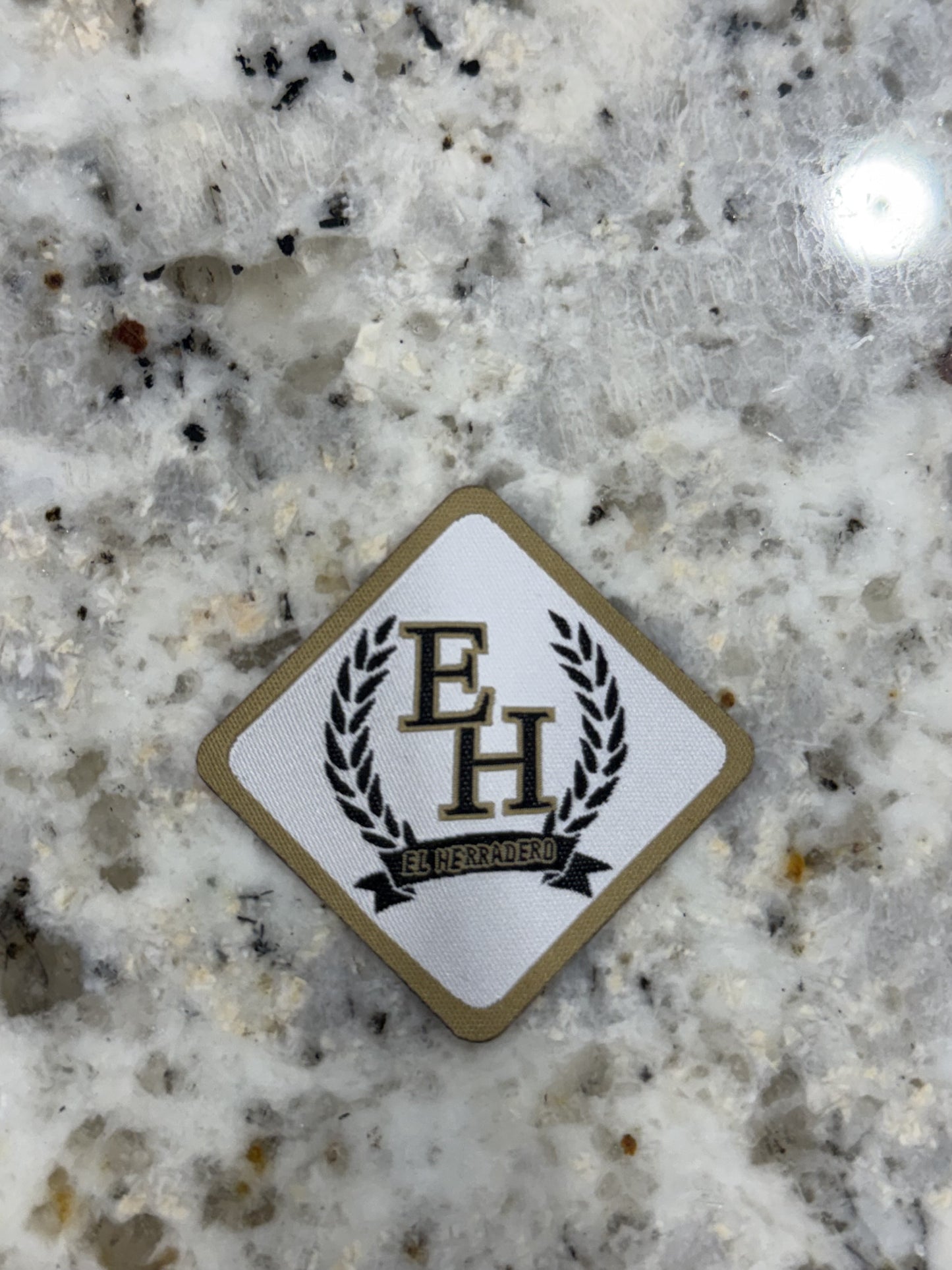 EL HERRADERO RHOMBUS PATCH WHITE/TAN/BLACK