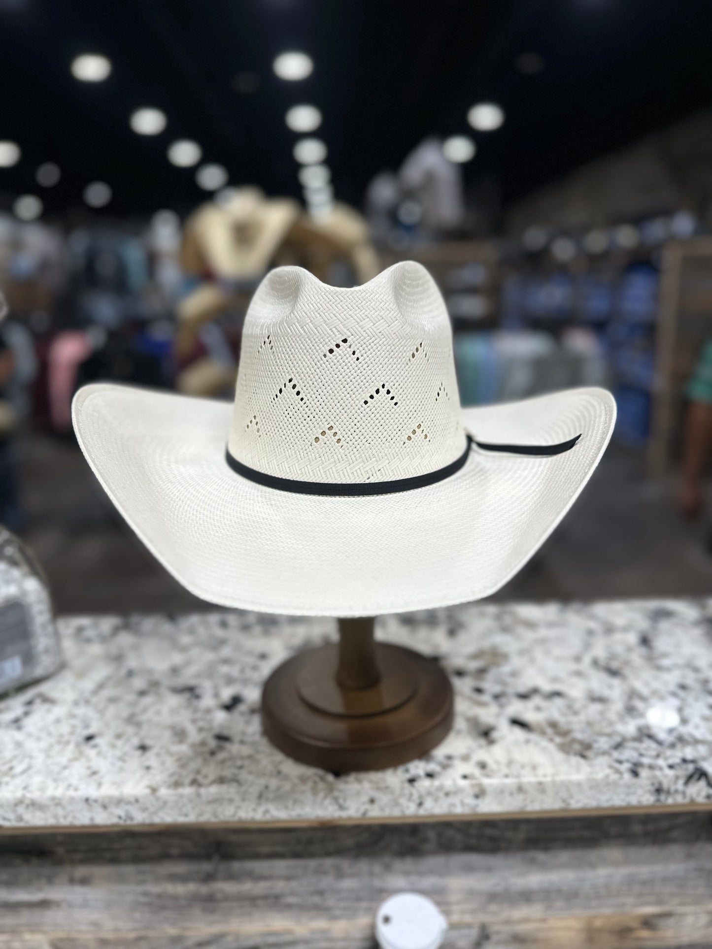 O270 | RDR STRAW 30X OPEN CROWN