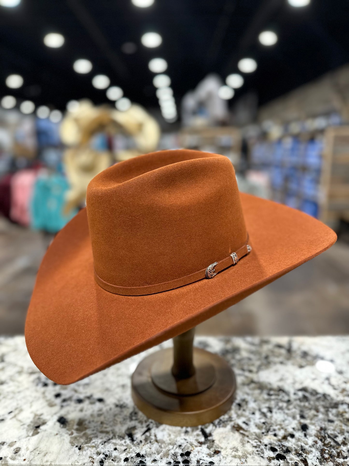 RESISTOL FELT 6X RUST SP CODY JOHNSON 4 1/4 INCH BRIM