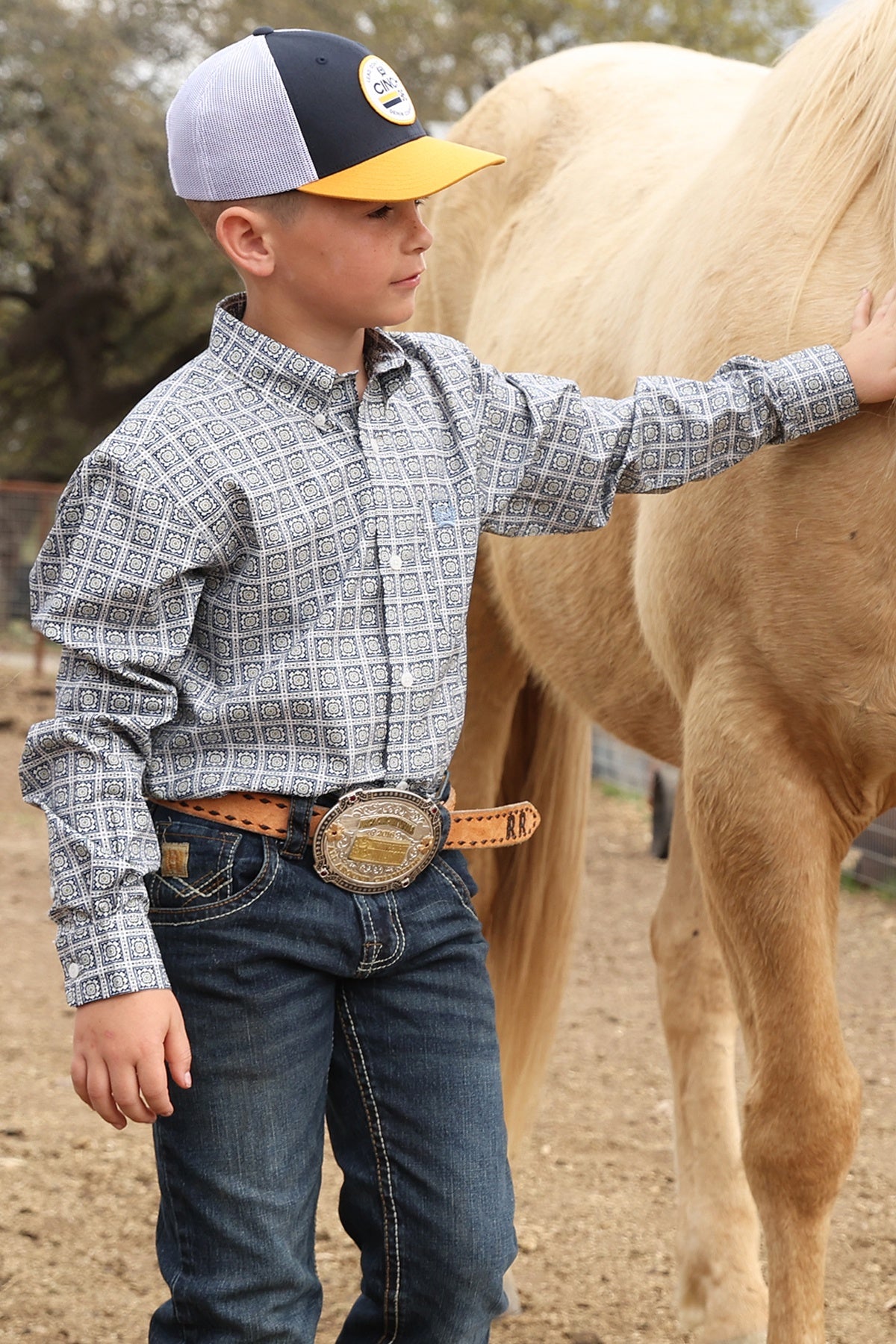 MTW7060413 | CINCH BOY'S WHITE SQUARED MEDALLION PRINT L/S BUTTON UP SHIRT