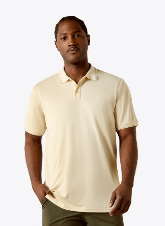 10071648 | ARIAT MEN'S LOGO FITTED POLO - CREME BRULEE