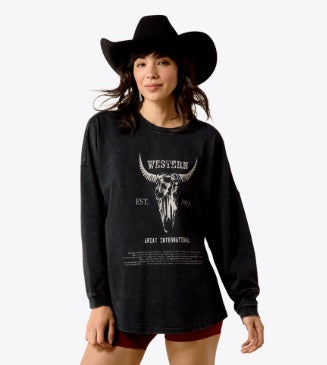 10079483 | ARIAT WOMEN'S LONGHORN SKULL OVERSIZED L/S T-SHIRT - BLACK ACID WASH