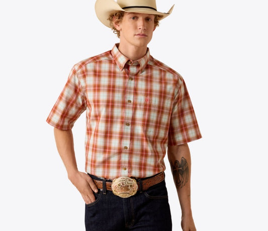 10073601 | ARIAT MEN'S PRO SERIES NED CLASSIC FIT S/S SHIRT - PAPRIKA PLAIN