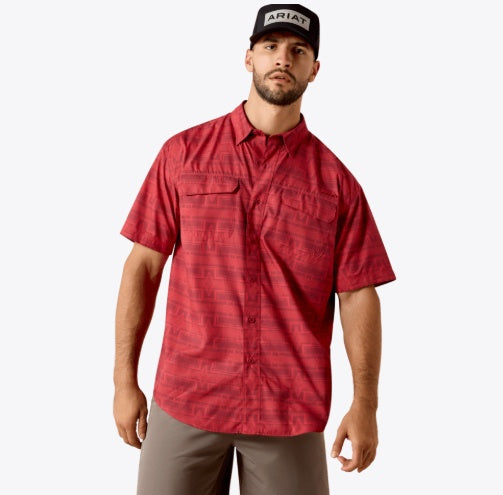 10073429 | ARIAT MEN'S VENTTEK OUTBOUND CLASSIC FIT S/S SHIRT - RHUBARB RED