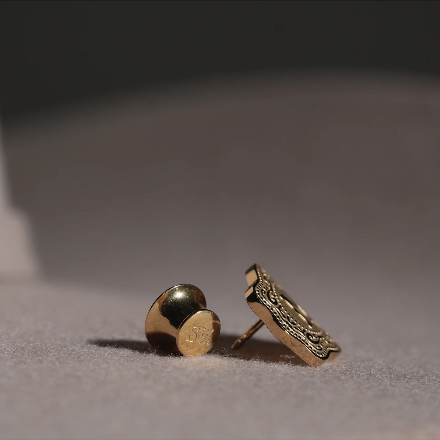 SPURWEST GOLD MINI "INITIAL" BELT BUCKLE HATPIN