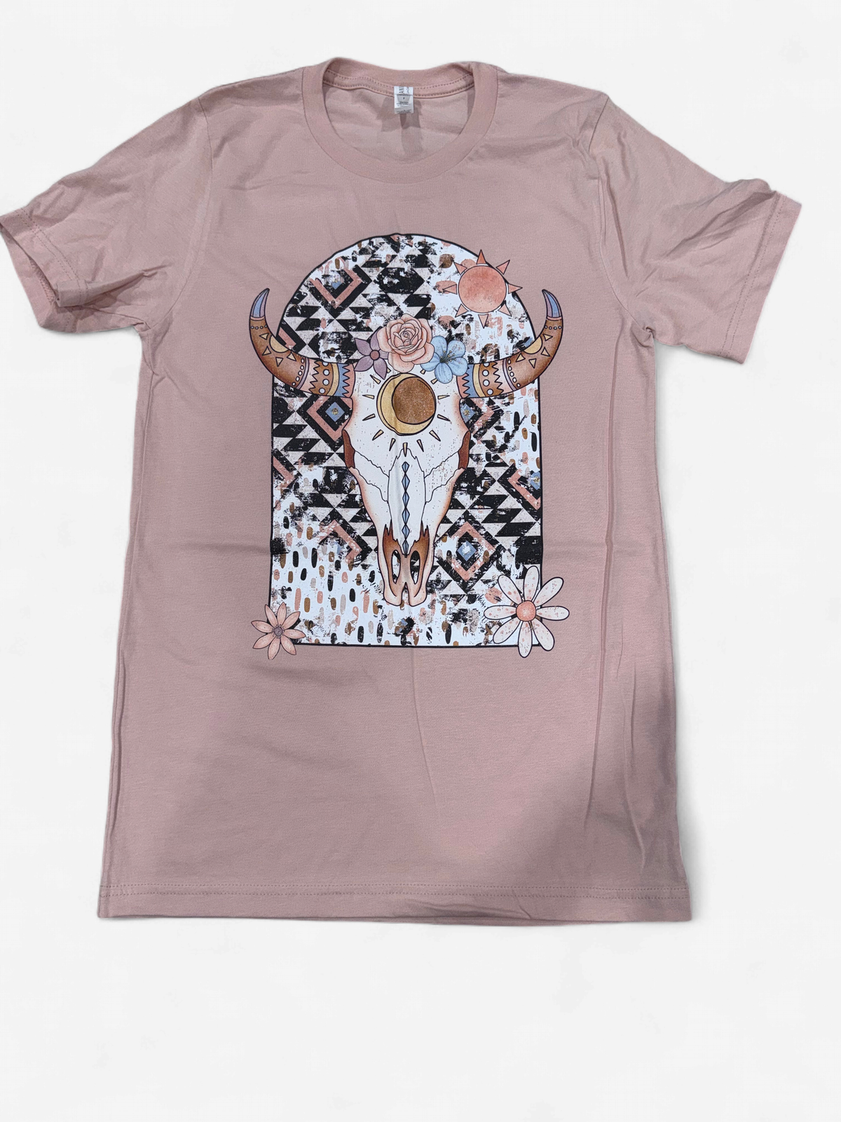 WOMEN'S PEACH FLORAL COWSKULL AZTEC S/S TEE