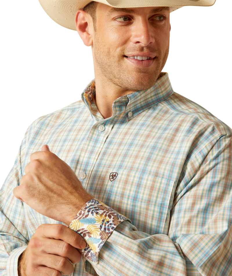 10051506 | ARIAT MEN'S WRINKLE FREE IVAR CLASSIC FIT L/S SHIRT - BLUE