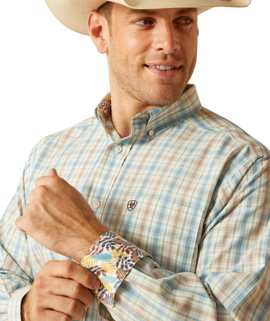 10051506 | ARIAT MEN'S WRINKLE FREE IVAR CLASSIC FIT L/S SHIRT - BLUE