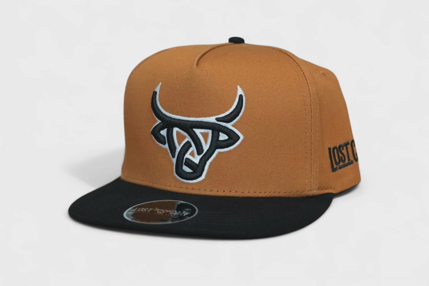 LOST CALF MEDALLION FLAT CAP