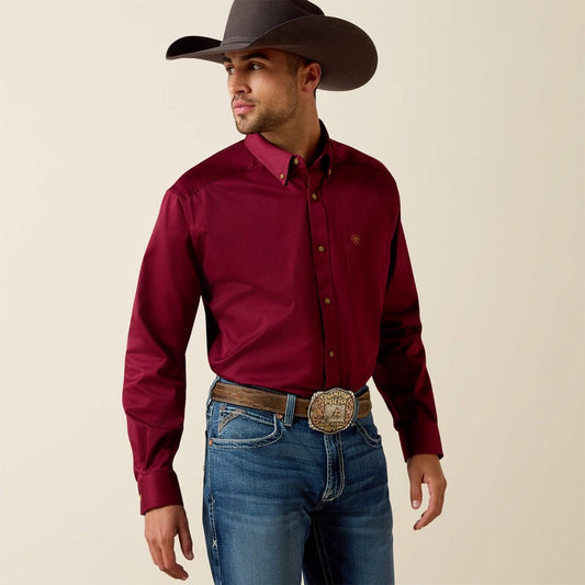 10012635 | ARIAT MEN'S BURGUNDY SOLID TWILL CLASSIC LS SHIRT