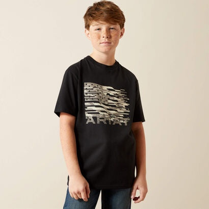 10065980 | ARIAT BOYS BLACK FREEDOM FLAG SS TEE