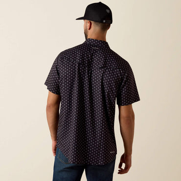 10073422 |ARIAT MEN'S BLACK PRINTED VENTTEK WESTERN FITTED S/S SNAP SHIRT
