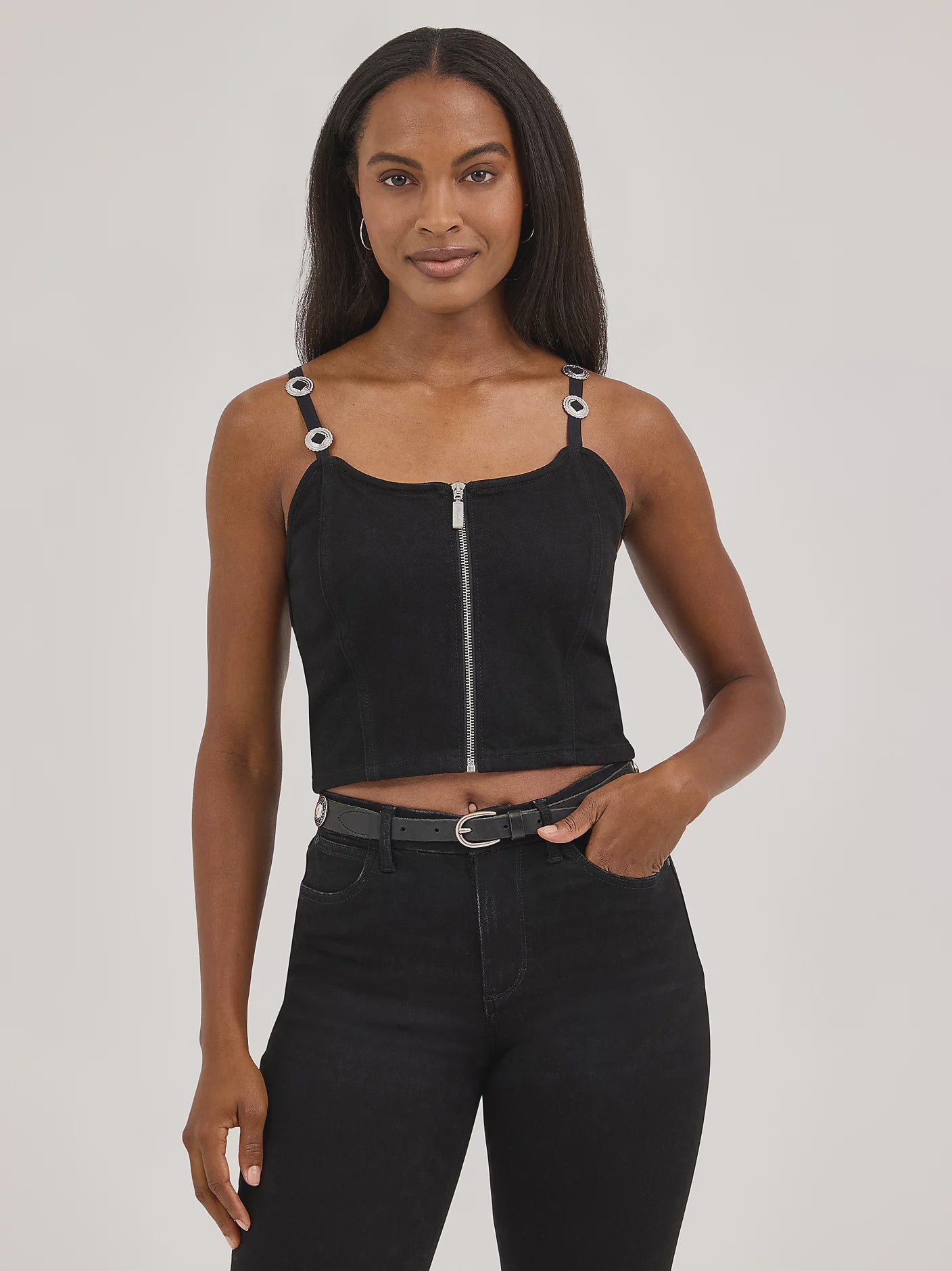 112371786 | WRANGLER WOMENS BLACK SLVLS CONCHO TOP
