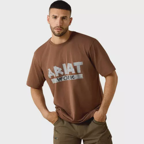 10071367 | ARIAT PINECONE RBR COTTON STRONG DUCT LOGO MEN'S SS SHIRT