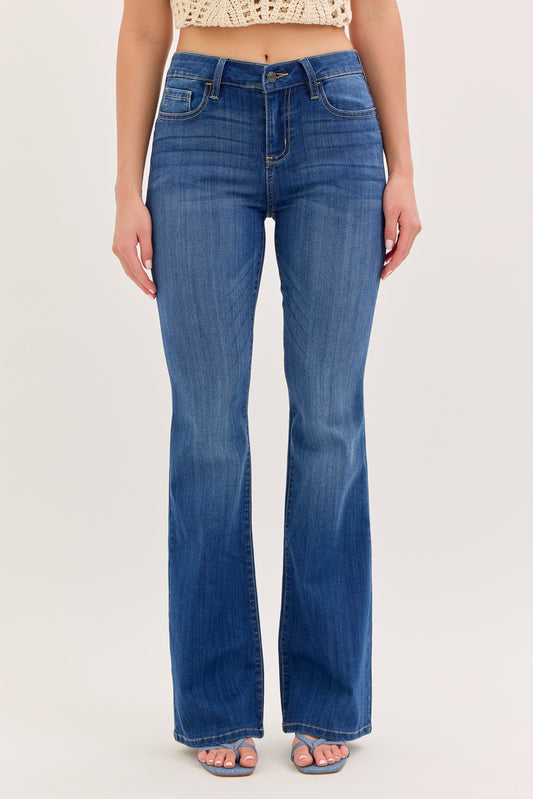 AB39484CRV-DK | CELLO WOMENS MID RISE CURVE FLARE JEAN