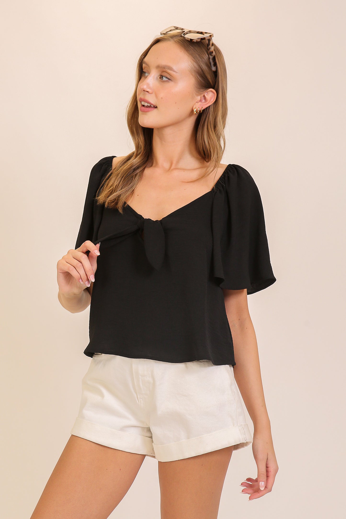 WN11464 | WOMENS FRONT TIE BLOUSE
