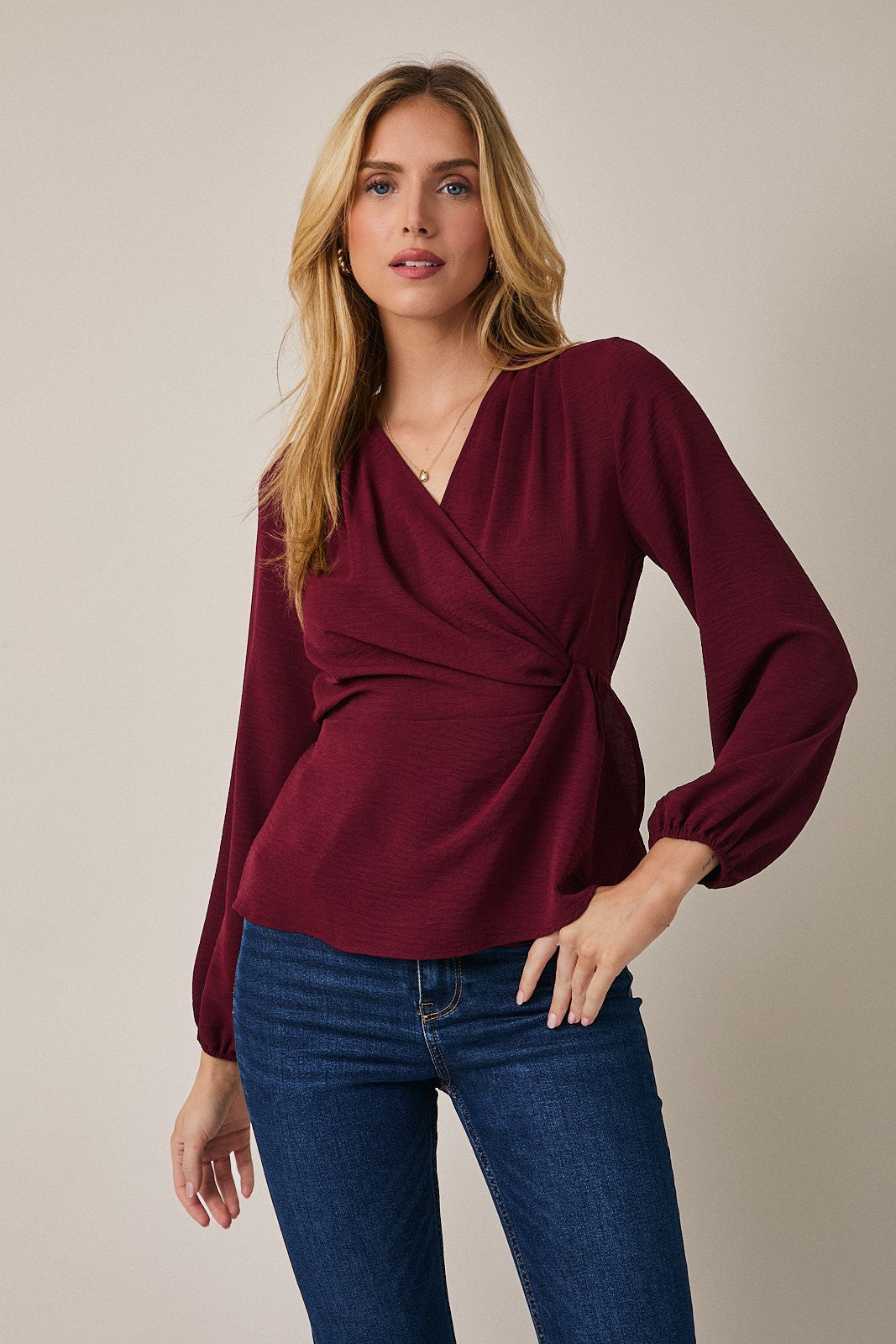 AT2635 | WOMENS L/S TWIST TOP