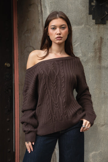 TA31803 | WOMENS ISARA OVERSIZED KNIT OFF THE SHOULDER SWEATER