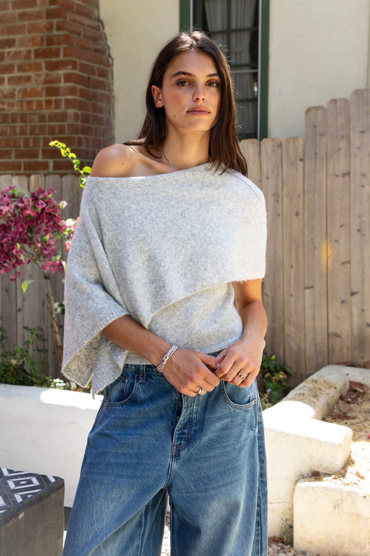 TC32255 | WOMENS OFF THE SHOULDER ASYMMETRIC PONCHO SWEATER