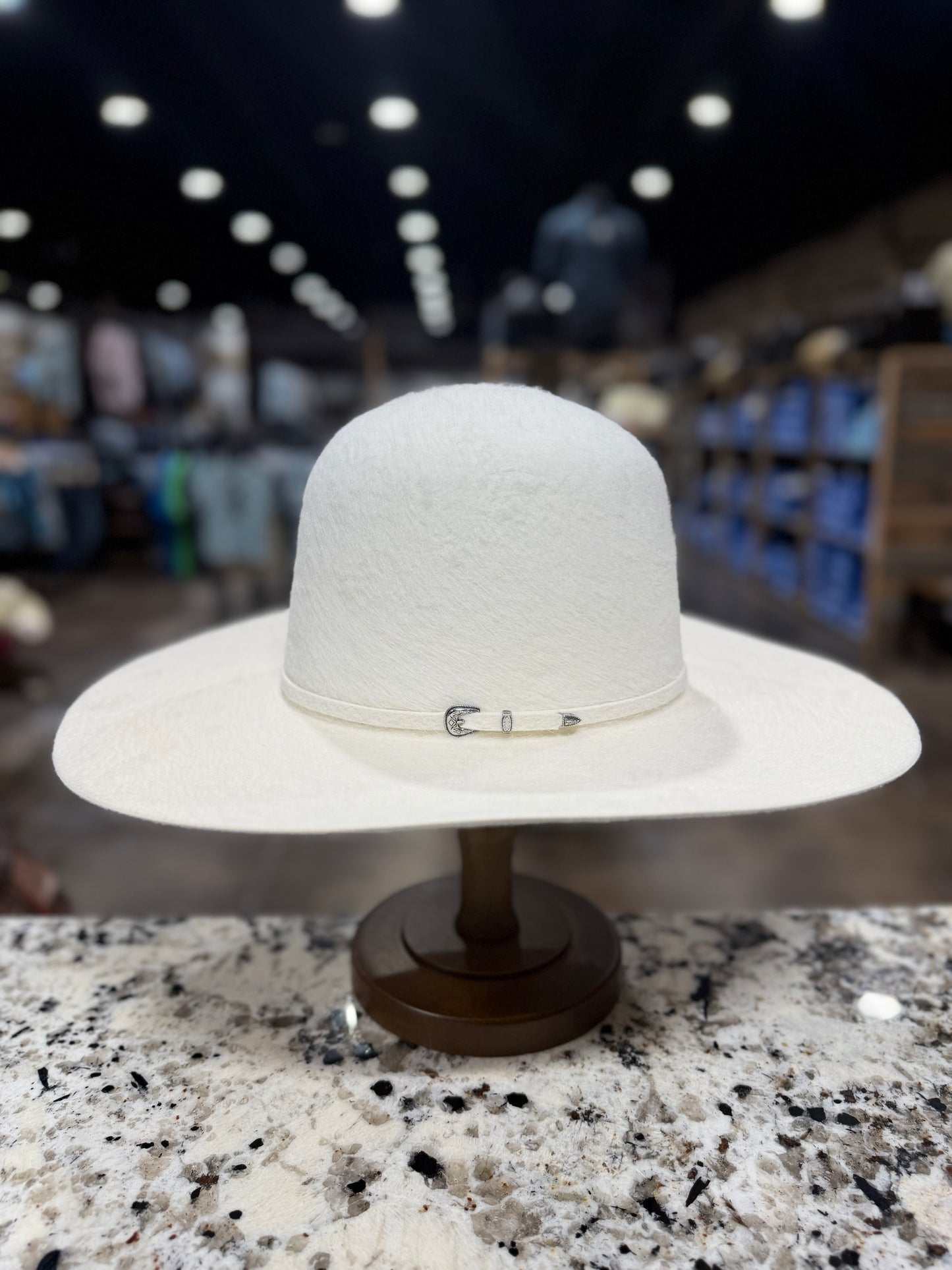 RODEO KING FELT 10X GRIZZLY WHITE OPEN CROWN 4 1/2 INCH BRIM