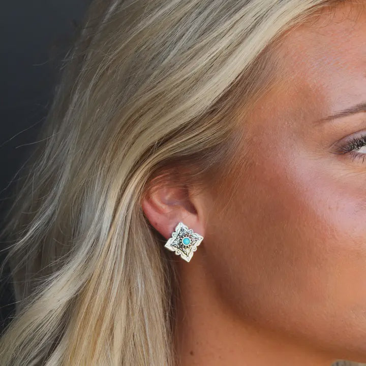 E1005 | WEST & CO SILVER SQUARE CONCHO STUD EARRINGS