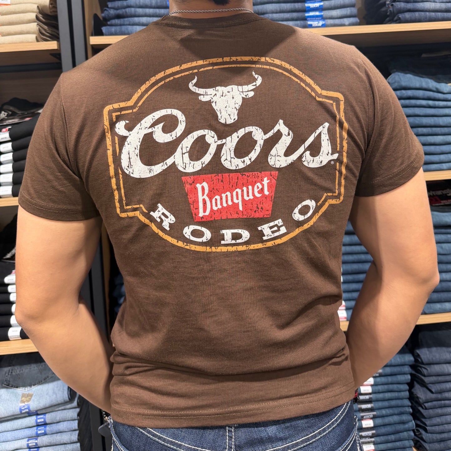 47-331-123 | MENS DARK BROWN COORS BANQUET RODEO SS TEE