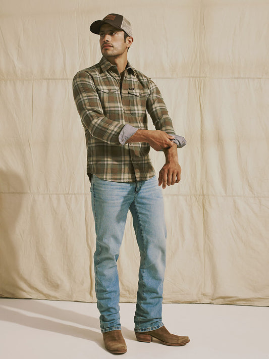 1077MWZBR | WRANGLER MEN'S RETRO SLIM FIT BOOTCUT JEAN- BEARCREEK