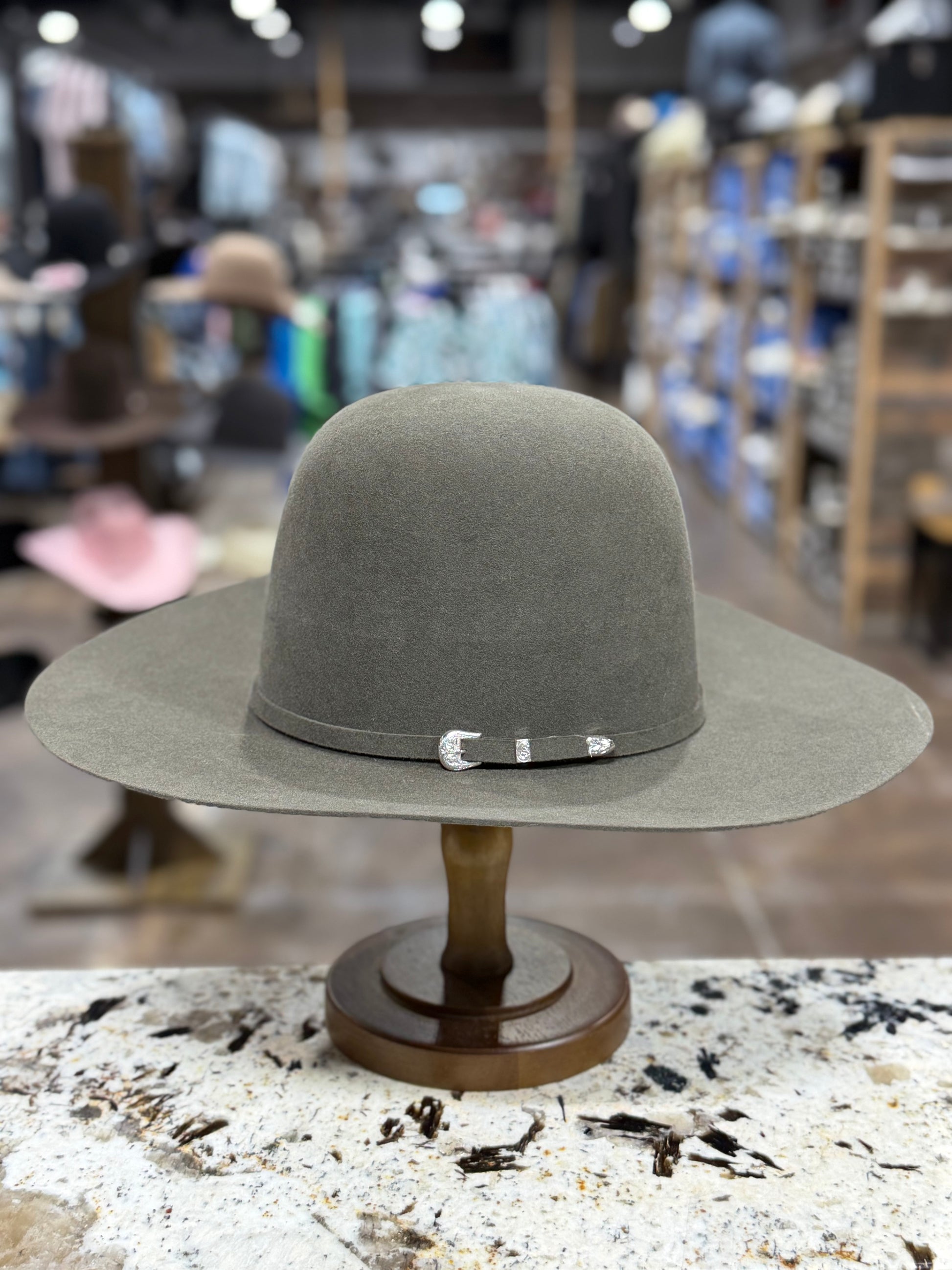 RESISTOL FELT 6X SAGE OPEN CROWN 4 1/4 INCH BRIM