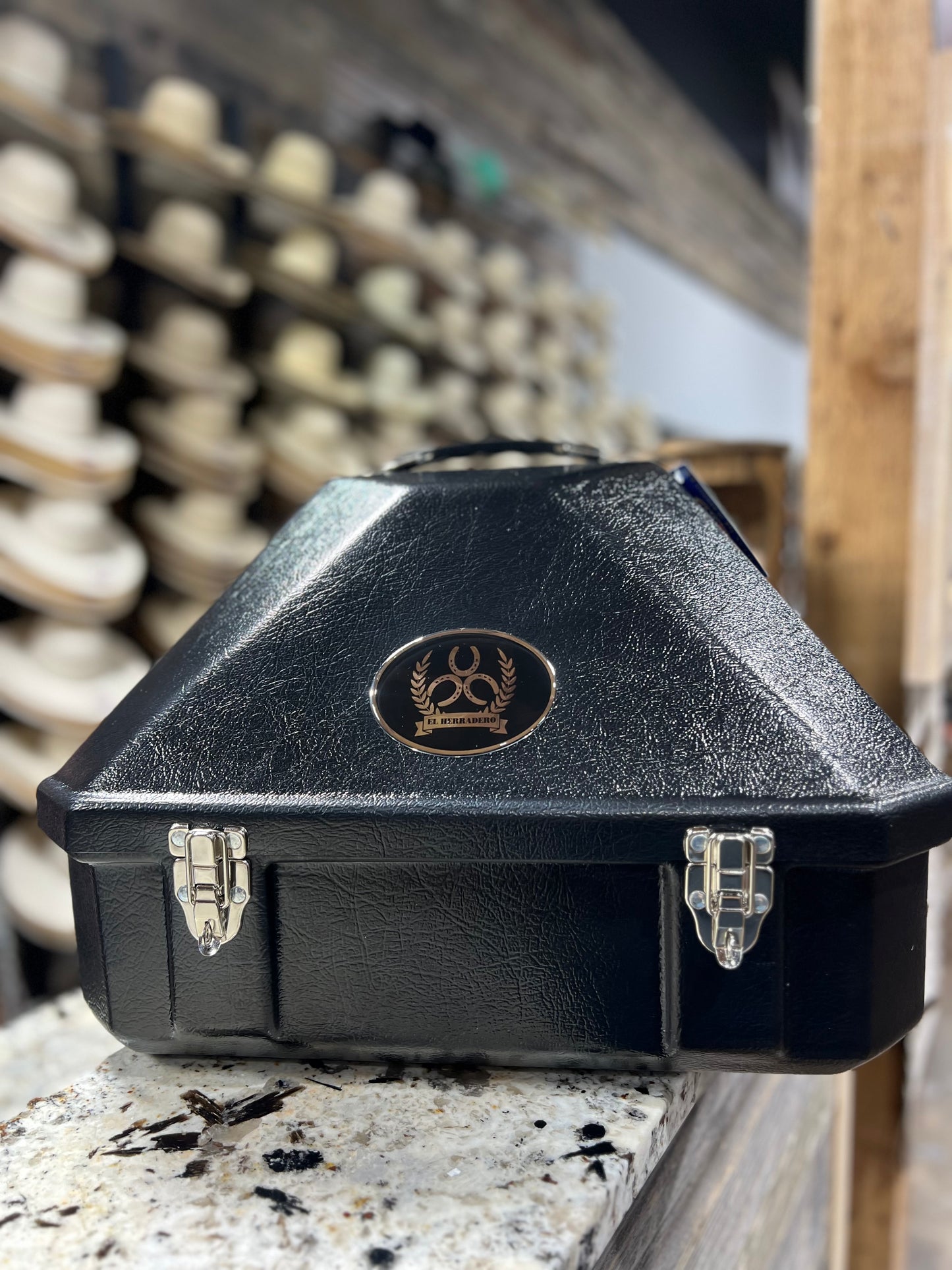 M32-BK | PRIVATE LABEL PRESIDENTIAL HAT/BOOT/BELT CARRIER - BLACK