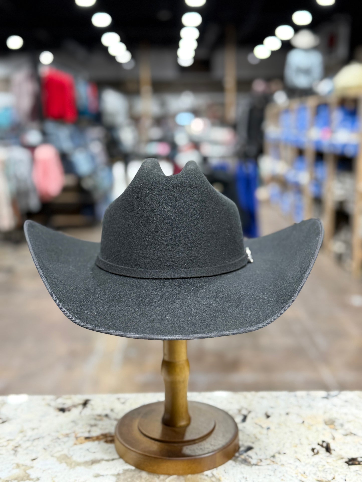 RESISTOL WOOL 4X BLACK HORSESHOE BOUND - PRE-SHAPED 4 1/4 INCH BRIM