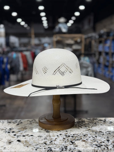 T70640OP | TWISTER STRAW 30X WHITE SHATUNG OPEN CROWN 4 1/2 INCH BRIM