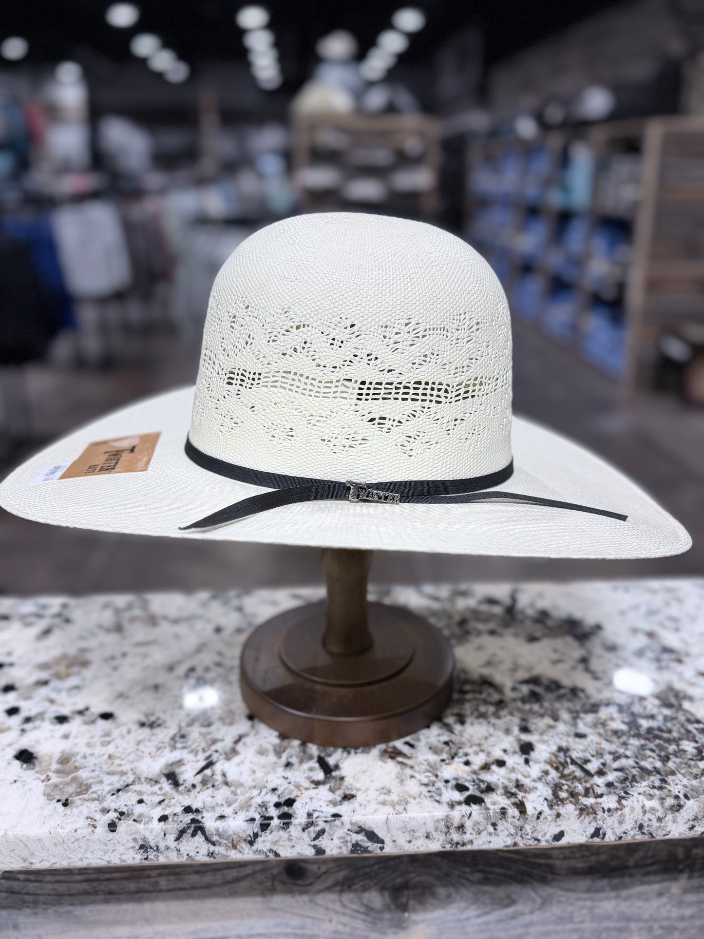 T71872 | TWISTER STRAW BANG OPEN CROWN 4 1/2 INCH BRIM