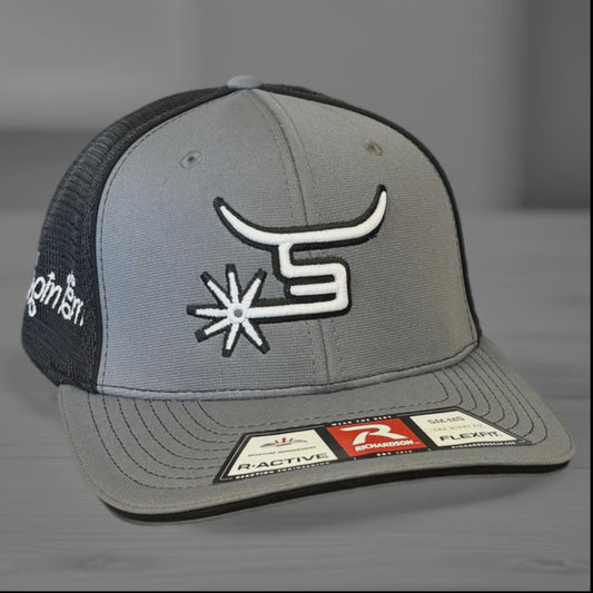 SPIN'EM RENEGADE FLEXFIT FITTED CAP - GREY/BLACK MESH/WHITE SPUR