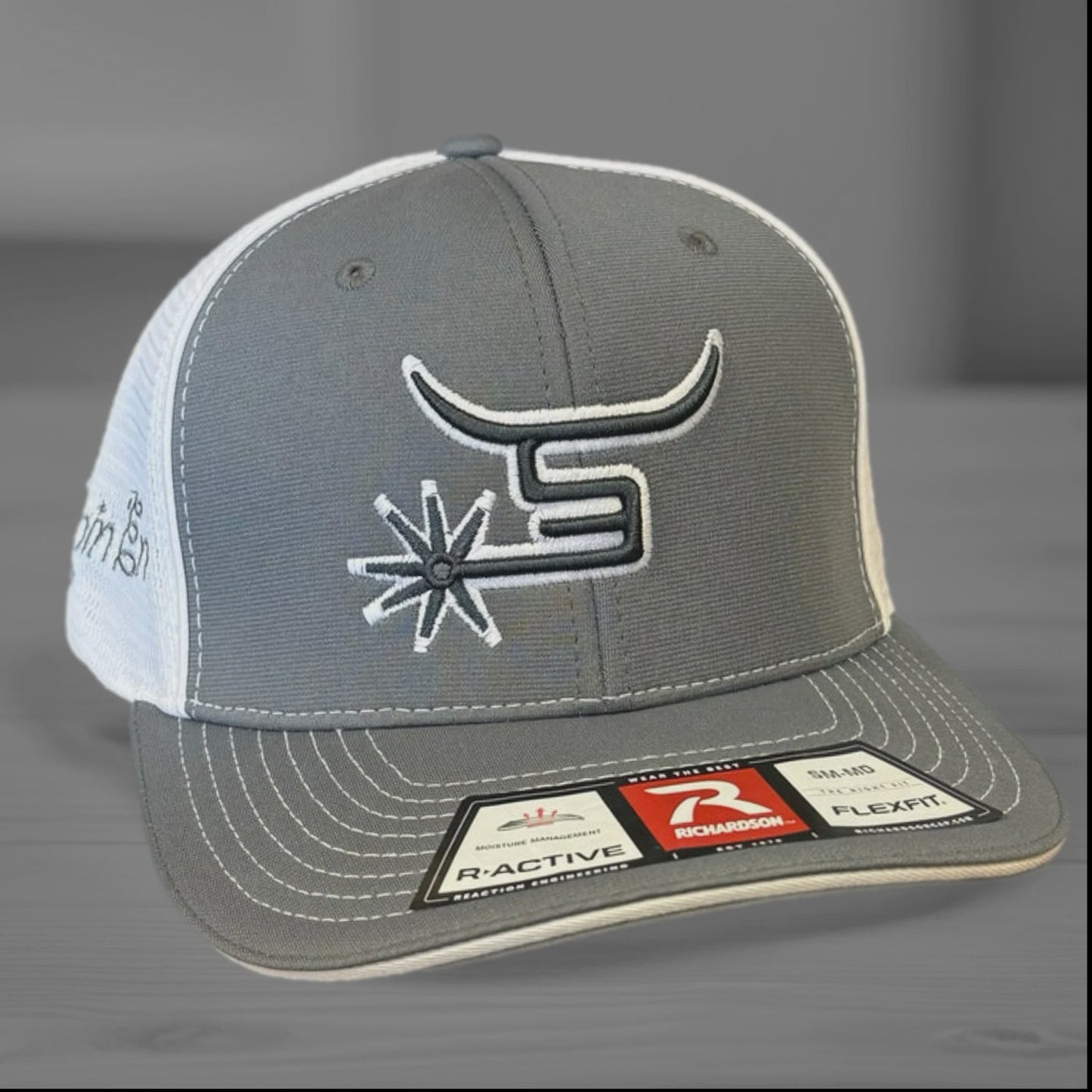 SPIN'EM SLATE  FLEXFIT FITTED CAP - GREY/WHITE MESH
