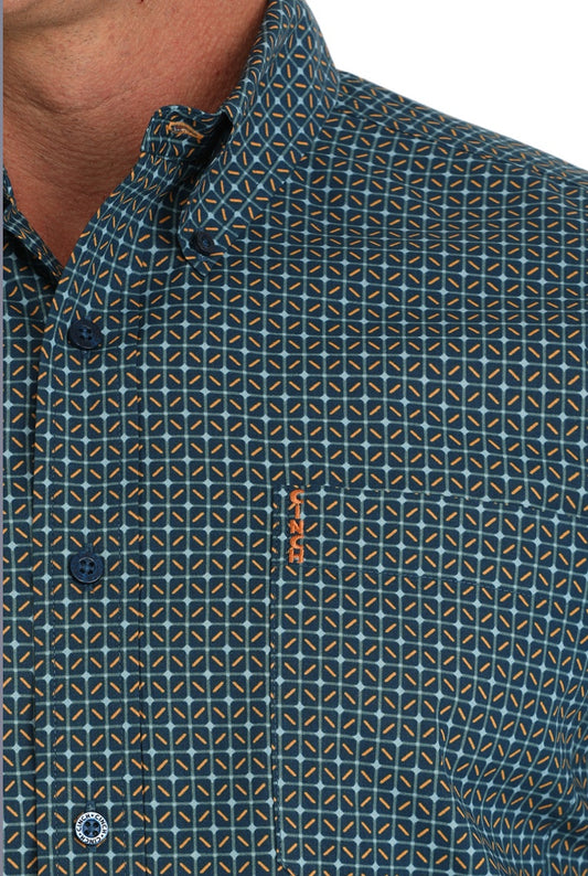 MTW1347127 / MEN’S BLUE GEO PRINT MODERN L/S BUTTON SHIRT