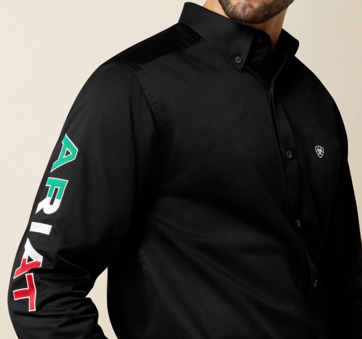 10038914 | ARIAT MEN’S BLACK MEXICO TEAM LOGO TWILL FITTED LS SHIRT