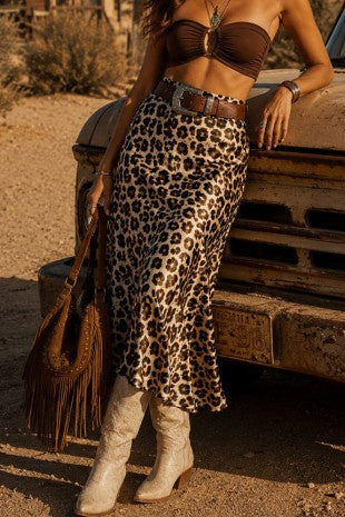 WS8388K21 | WOMENS LEOPARD SATIN MIDI SKIRT