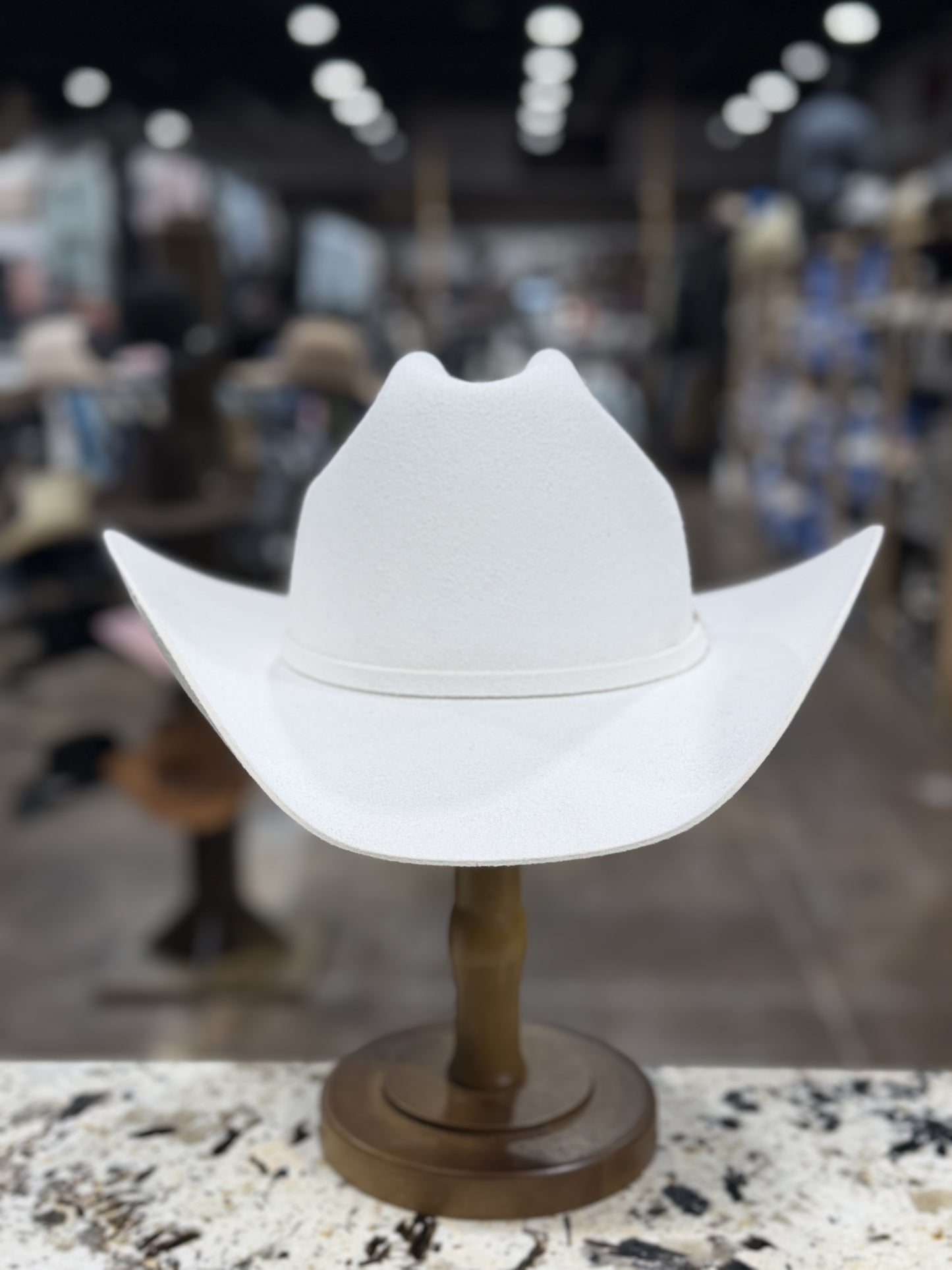 RESISTOL FELT 4X WHITE PAGEANT PRE-SHAPE 4 INCH BRIM