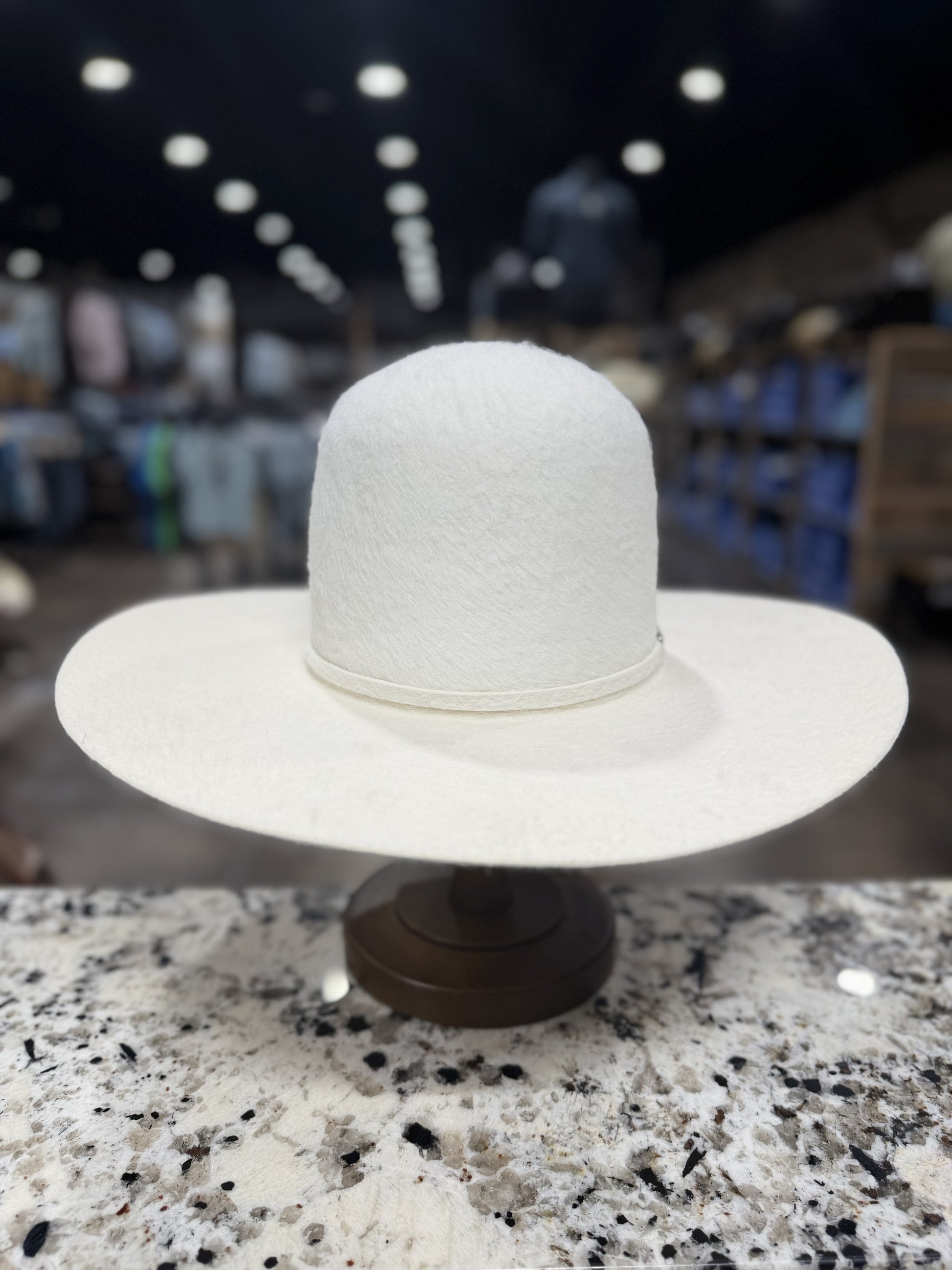 RODEO KING FELT 10X GRIZZLY WHITE OPEN CROWN 4 1/2 INCH BRIM