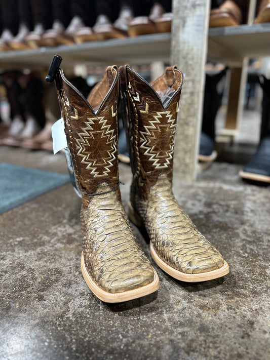 Ranchers Exotic Python Entintado Plunge